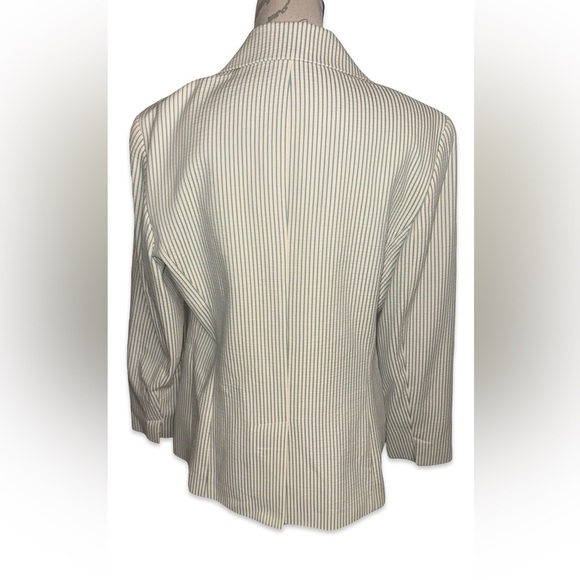 Lafayette 148 NY Blazer - Picture 4 of 8